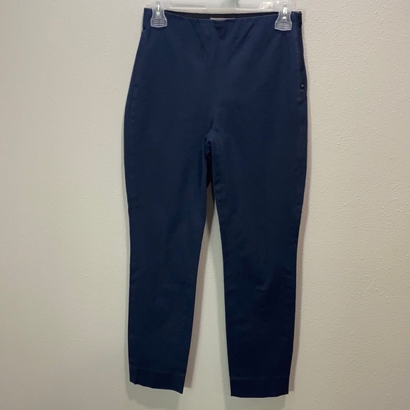 Everlane The Curvy Side-Zip Stretch Cotton Pant in navy blue - Picture 4 of 14